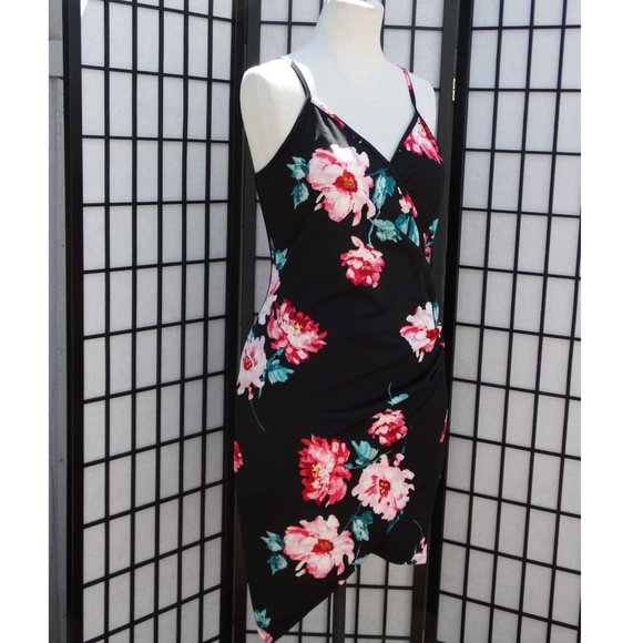 Floral Print V-Neck Cinched Size Chic Mini Dress - Picture 1 of 7